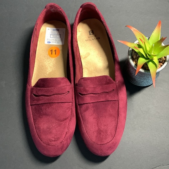 2/$12 White Mountain Suede Loafers in EUC! - Picture 3 of 4